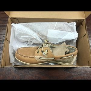 Sperry Woman’s songfish boat shoe